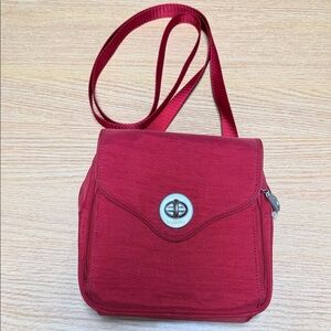 Baggallini Crimson Red Turn-Lock Crossbody Bag Kensington Mini